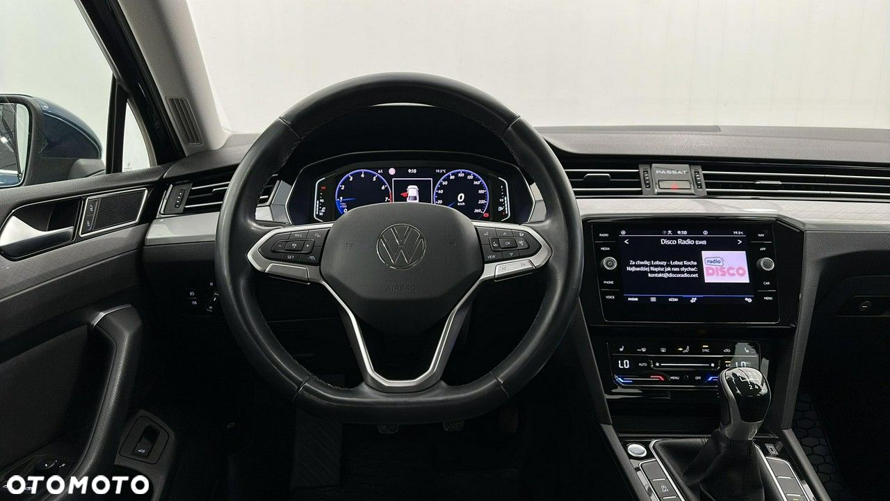 Volkswagen Passat 1.5 TSI EVO Business - 9