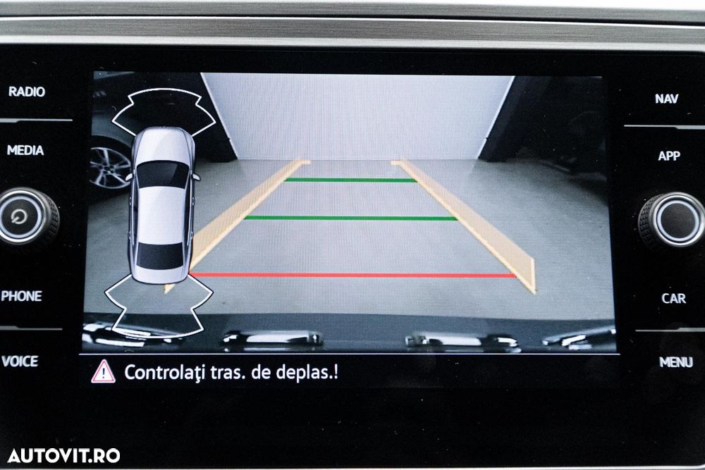 Volkswagen Passat 2.0 TDI DSG Comfortline - 31