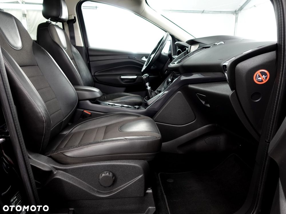 Ford Kuga 2.0 TDCi FWD Titanium - 15