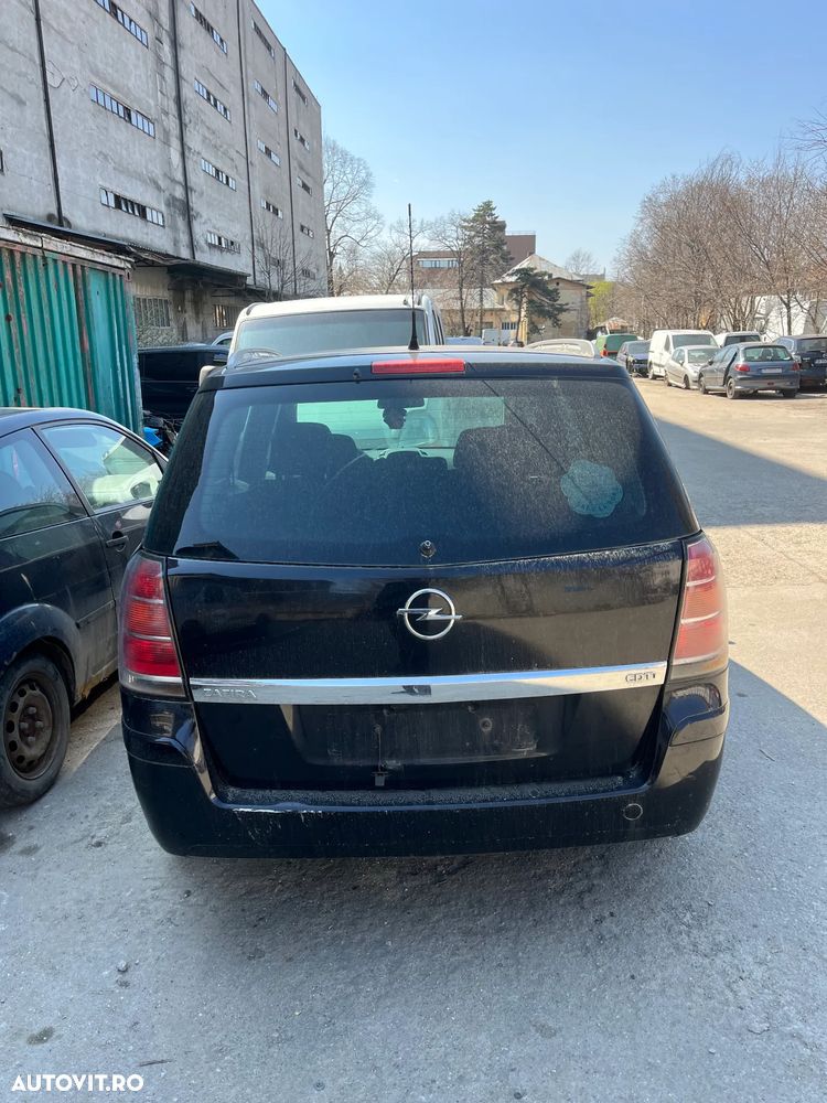 Dezmembrez Opel Zafira B 2007 negru CDTI - 5