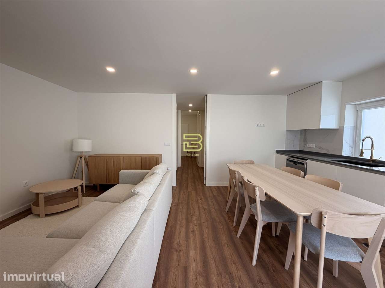 APARTAMENTO T2 totalmente RENOVADO, cozinha em OPEN SPACE, 2 Lugares d - Grande imagem: 4/15