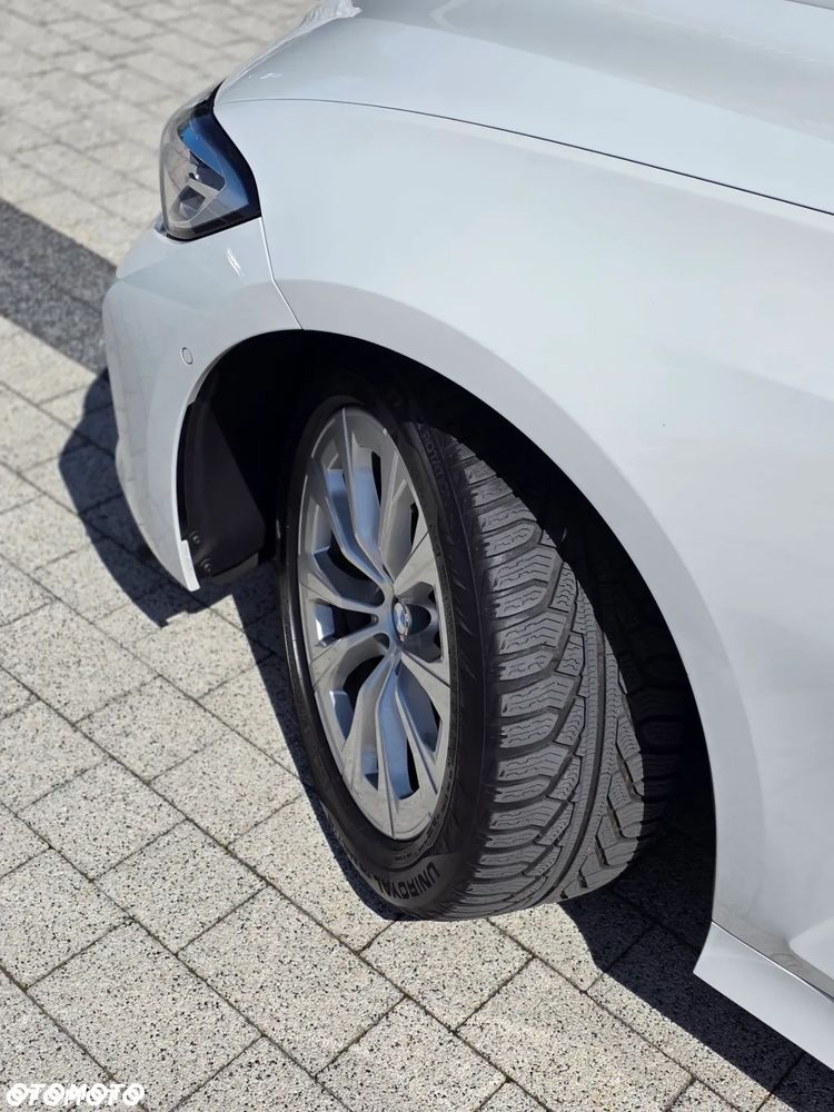 BMW Seria 3 318i Sport - 32