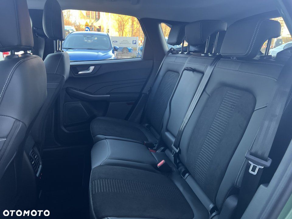 Ford Kuga - 10