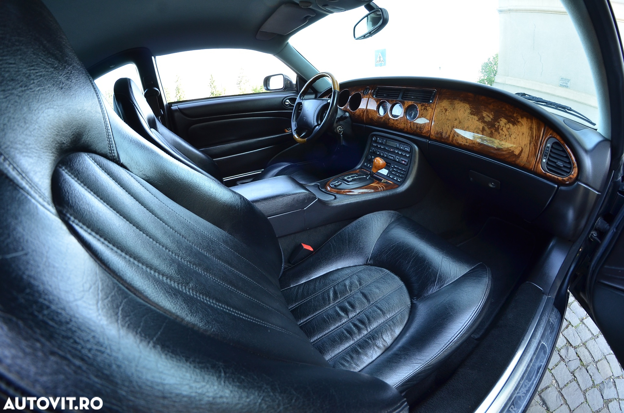 Jaguar XK8 - 12