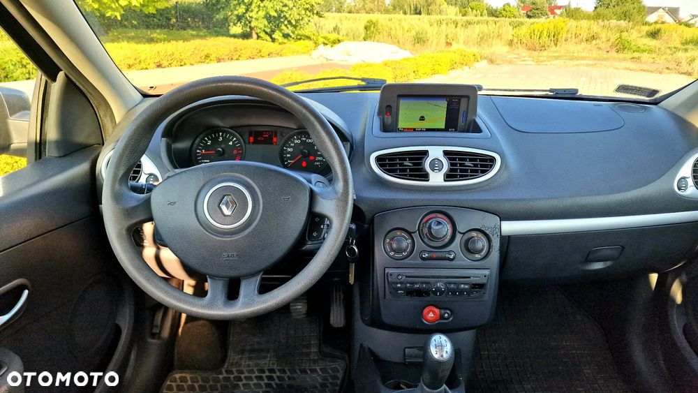 Renault Clio 1.5 dCi Fairway - 26