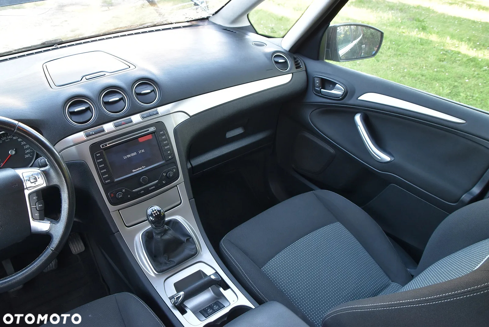 Ford Galaxy - 40