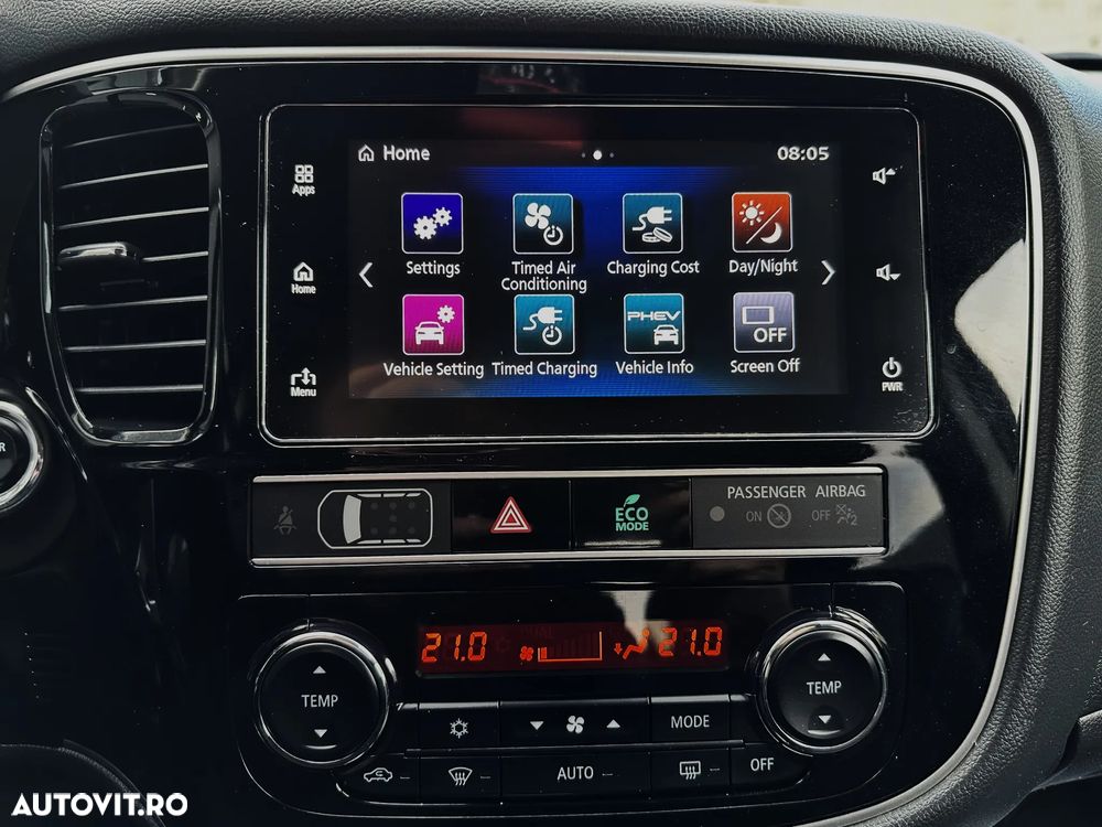 Mitsubishi Outlander PHEV 2.4 L 4X4 Intense - 26