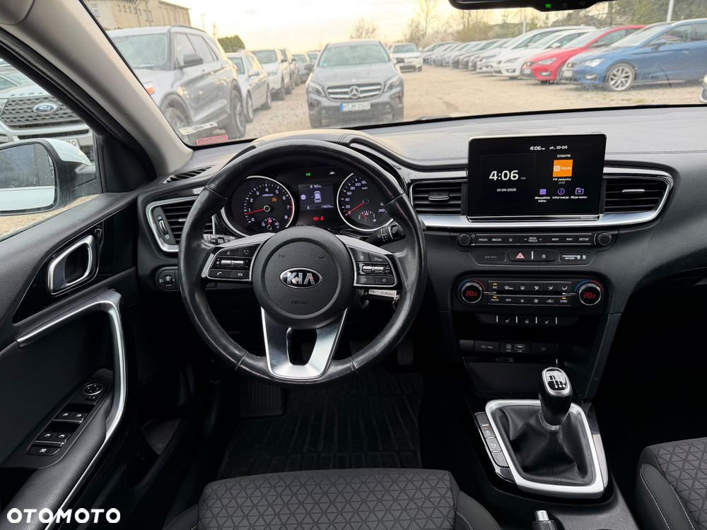 Kia Ceed 1.4 T-GDI OPF Vision - 31
