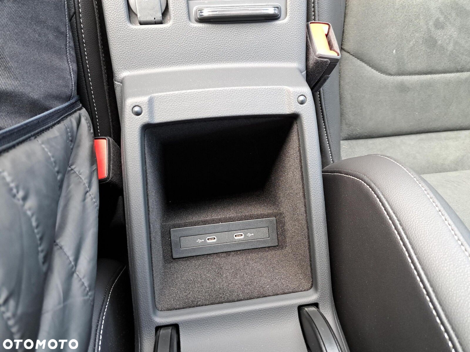 Volkswagen Arteon 2.0 TSI 4Motion Elegance DSG - 32