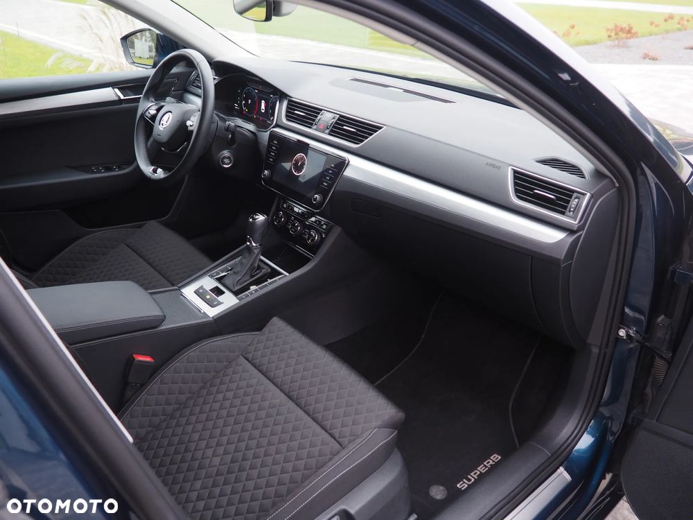 Skoda Superb 1.5 TSI Ambition DSG - 25