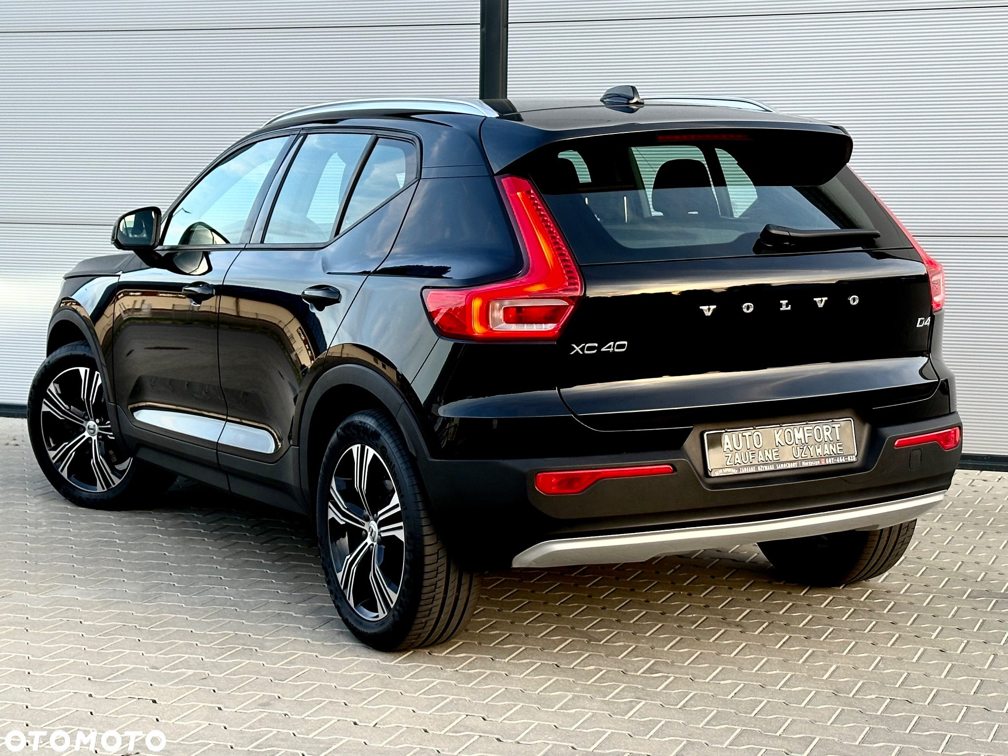 Volvo XC 40 D4 AWD Momentum Pro - 19