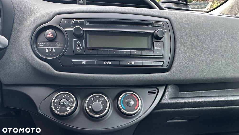 Toyota Yaris - 15