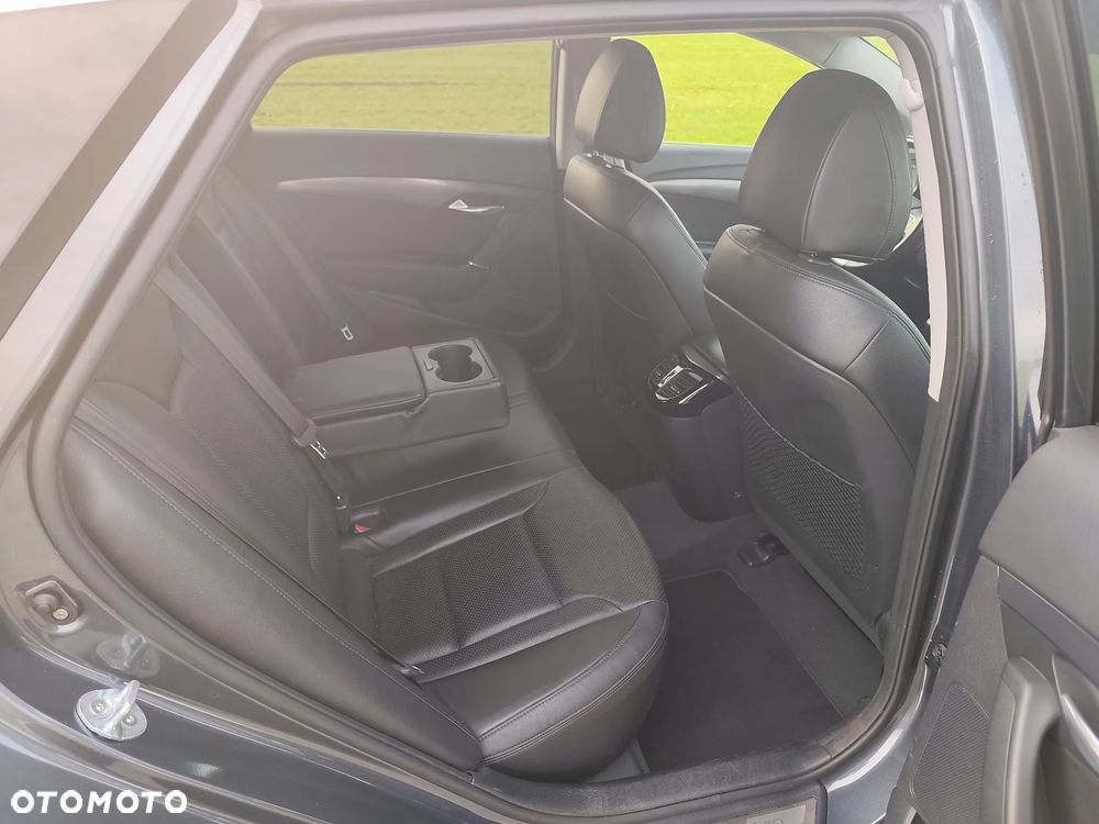 Hyundai i40 1.6 GDI Comfort + - 26