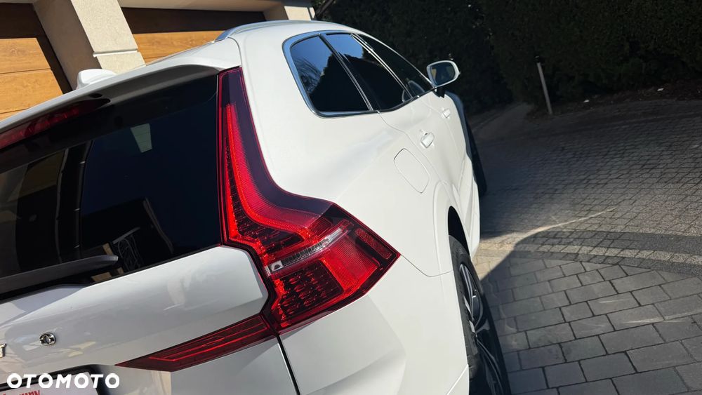 Volvo XC 60 D4 Momentum Pro - 10