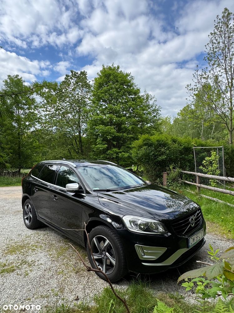 Volvo XC 60 D4 AWD R-Design Momentum - 1