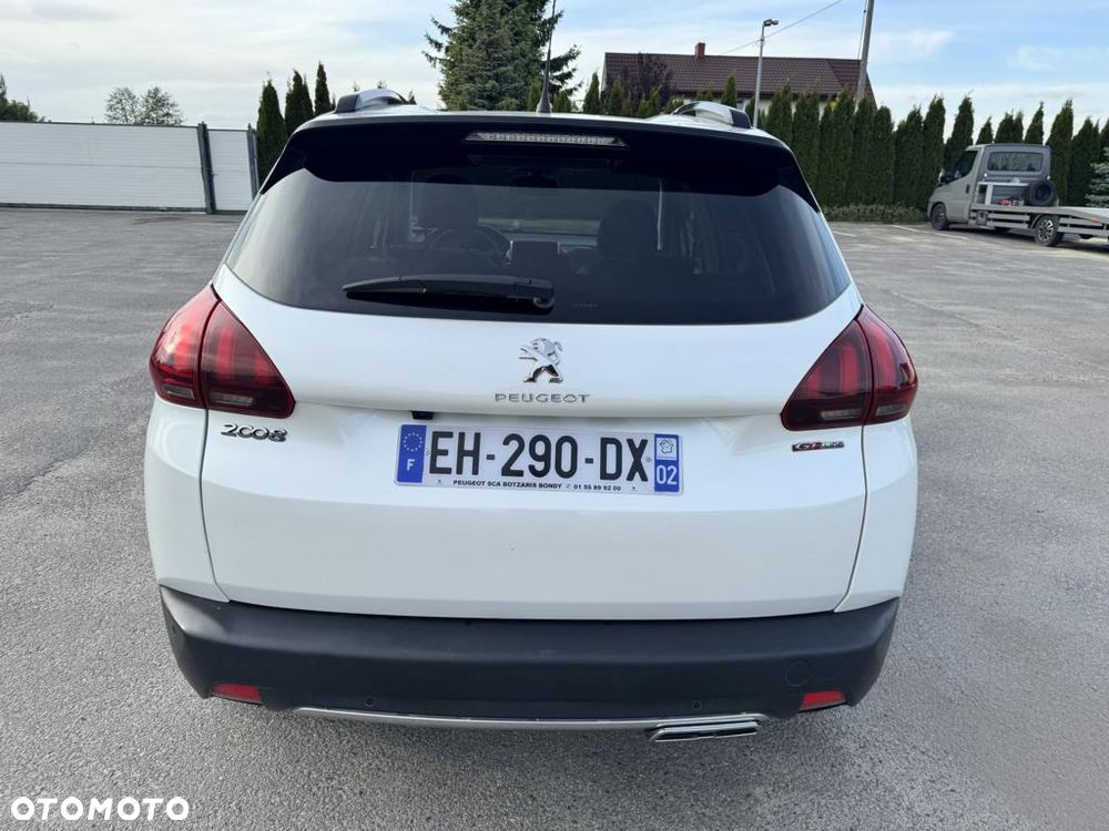 Peugeot 2008 PureTech 110 Stop&Start EAT6 GT-Line Edition - 4