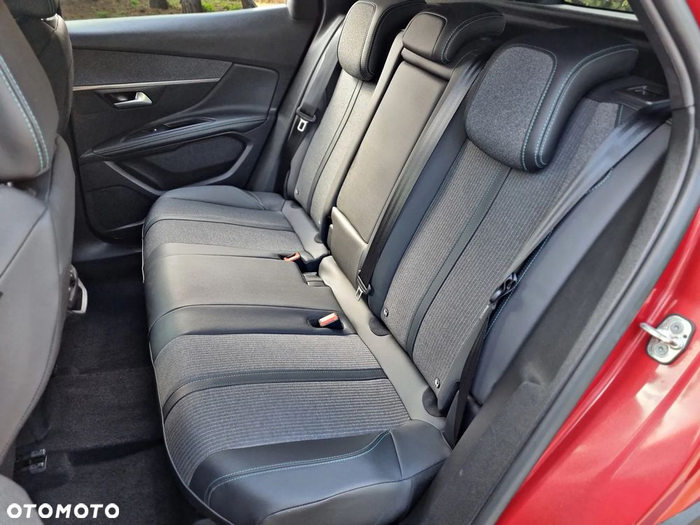 Peugeot 3008 BlueHDi 130 Stop & Start EAT8 Allure - 26
