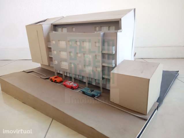 Terreno para Estúdios ou Hotel- Amial / H.S. João - Grande imagem: 2/3