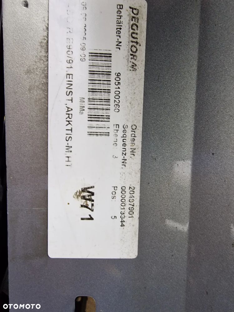 BMW E90 / E91 05- ŁADNA PRAWA LISTWA PROGOWA / NAKŁADKA PROGU , NR 5171-7062298 / 7062298 , NR AUKCJI PR393 - 14