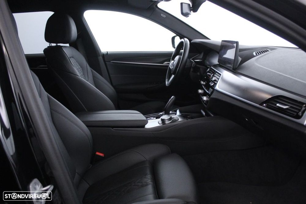 BMW 520 d Pack Desportivo M Auto - 14