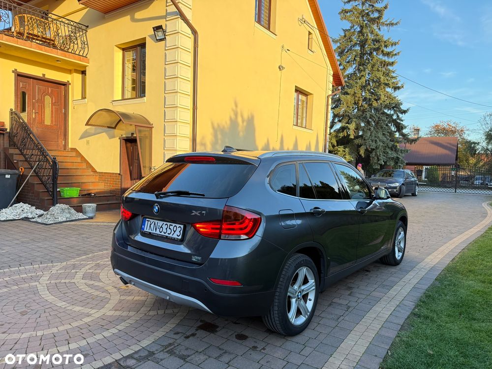 BMW X1 sDrive20d Sport Line - 13