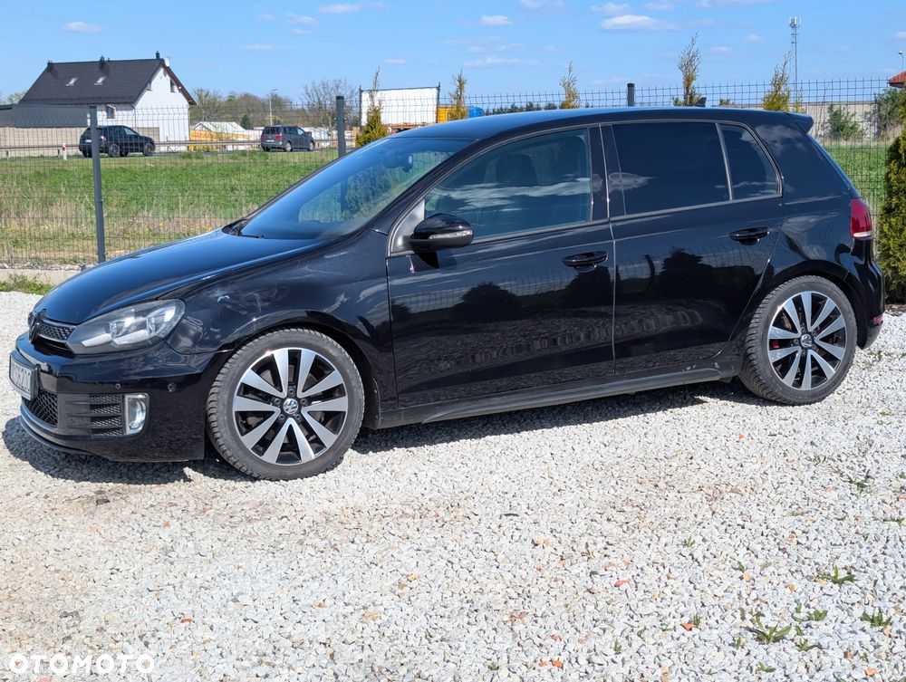 Volkswagen Golf 2.0 TDI DPF Highline - 4