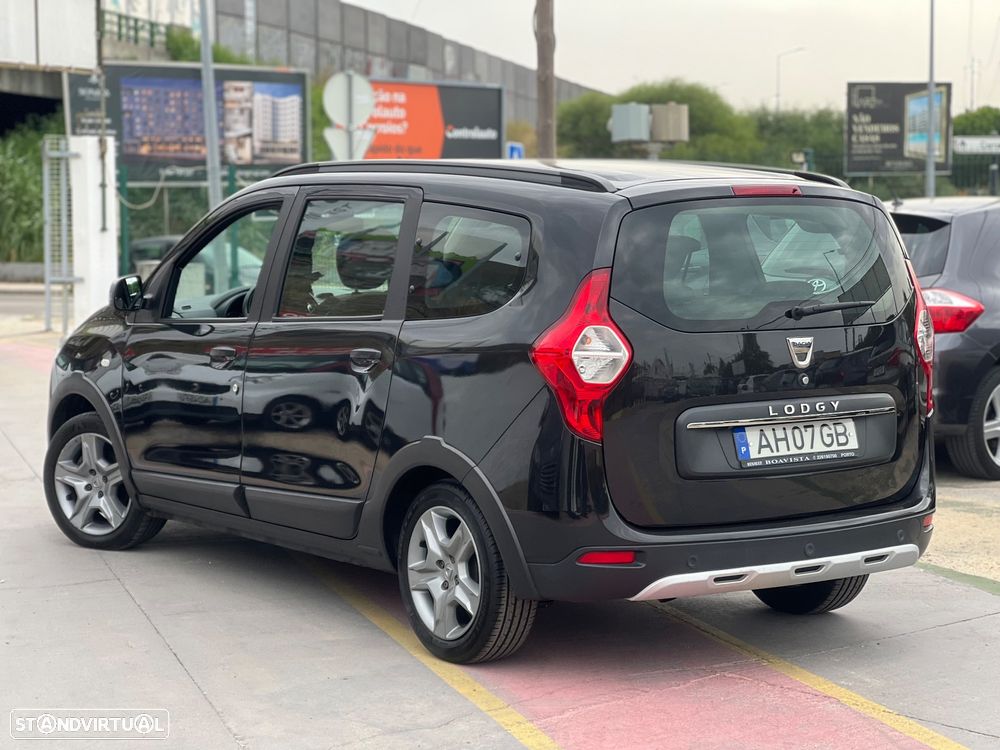 Dacia Lodgy 1.5 Blue dCi Stepway 7L - 2