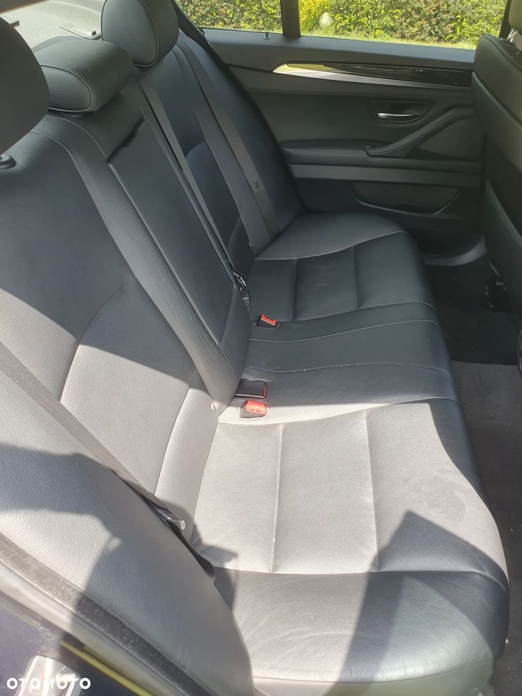 BMW Seria 5 520d - 25