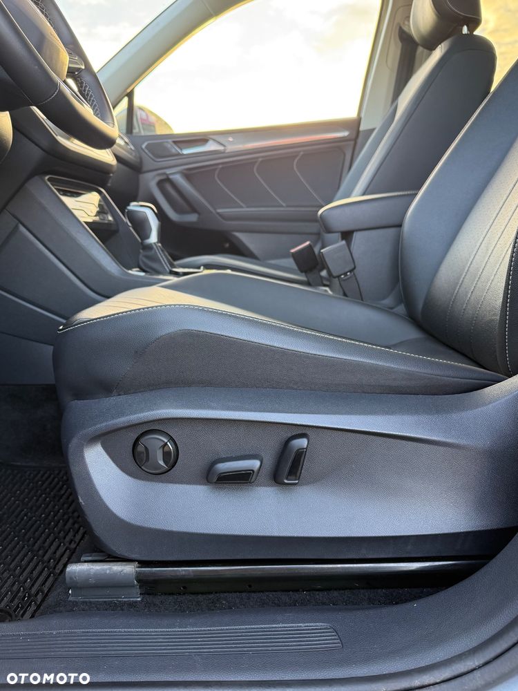 Volkswagen Tiguan 2.0 TSI 4Mot Elegance DSG - 19
