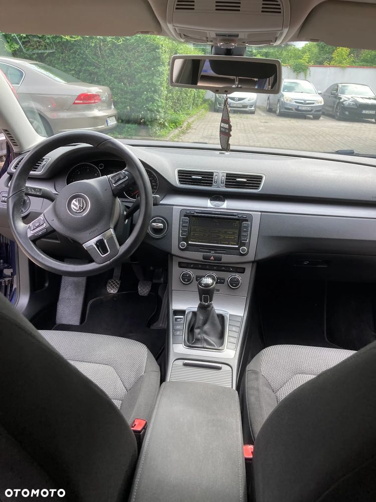 Volkswagen Passat 1.6 TDI BlueMotion - 9