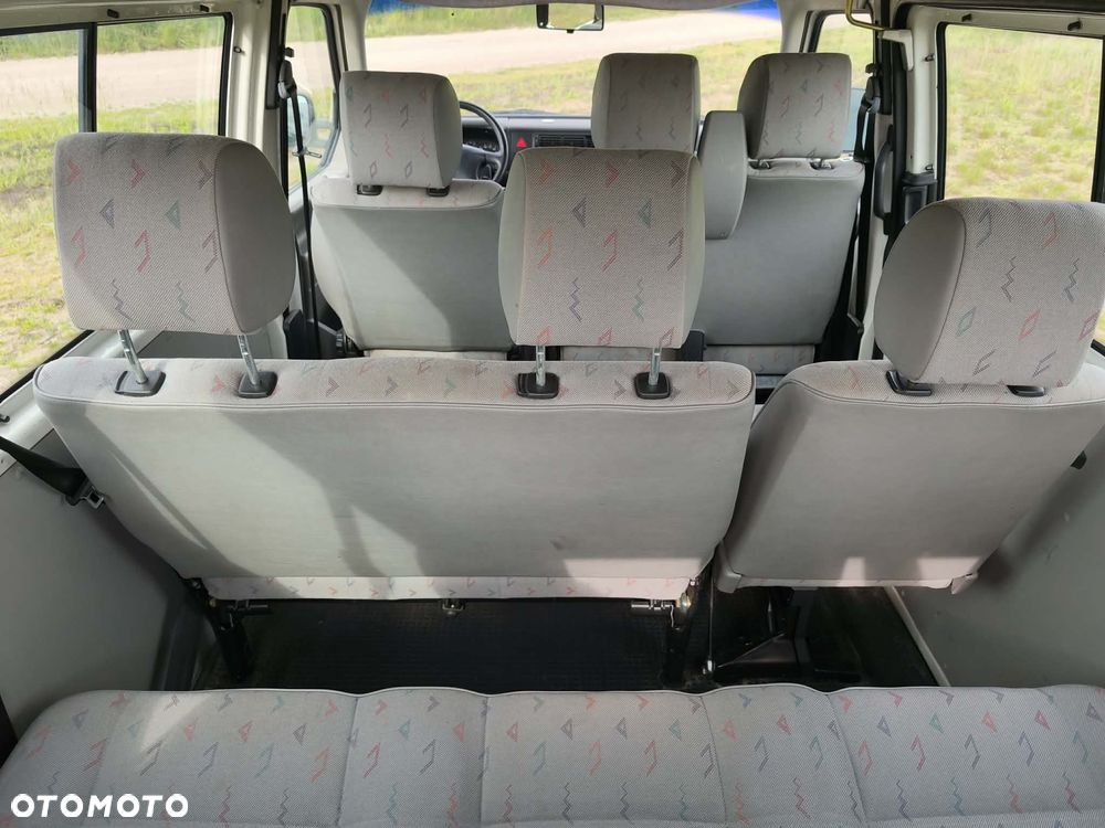 Volkswagen Transporter - 14