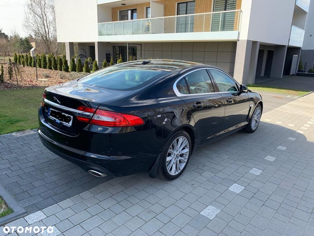 Jaguar XF 2.2 D Luxury - 3