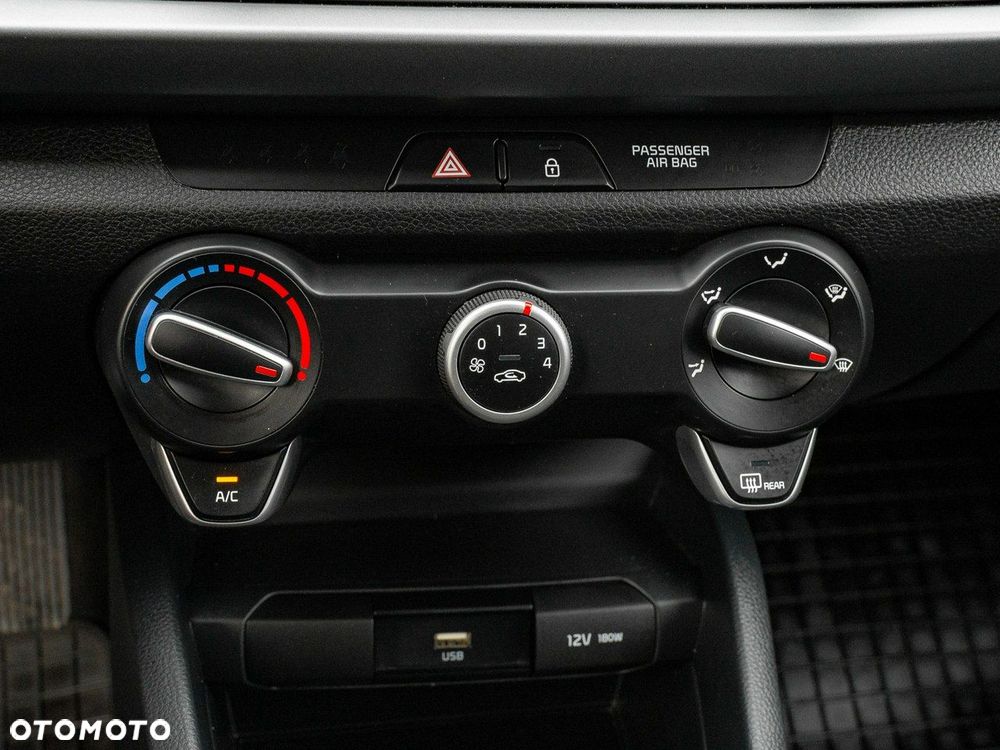 Kia Rio 1.2 M - 21