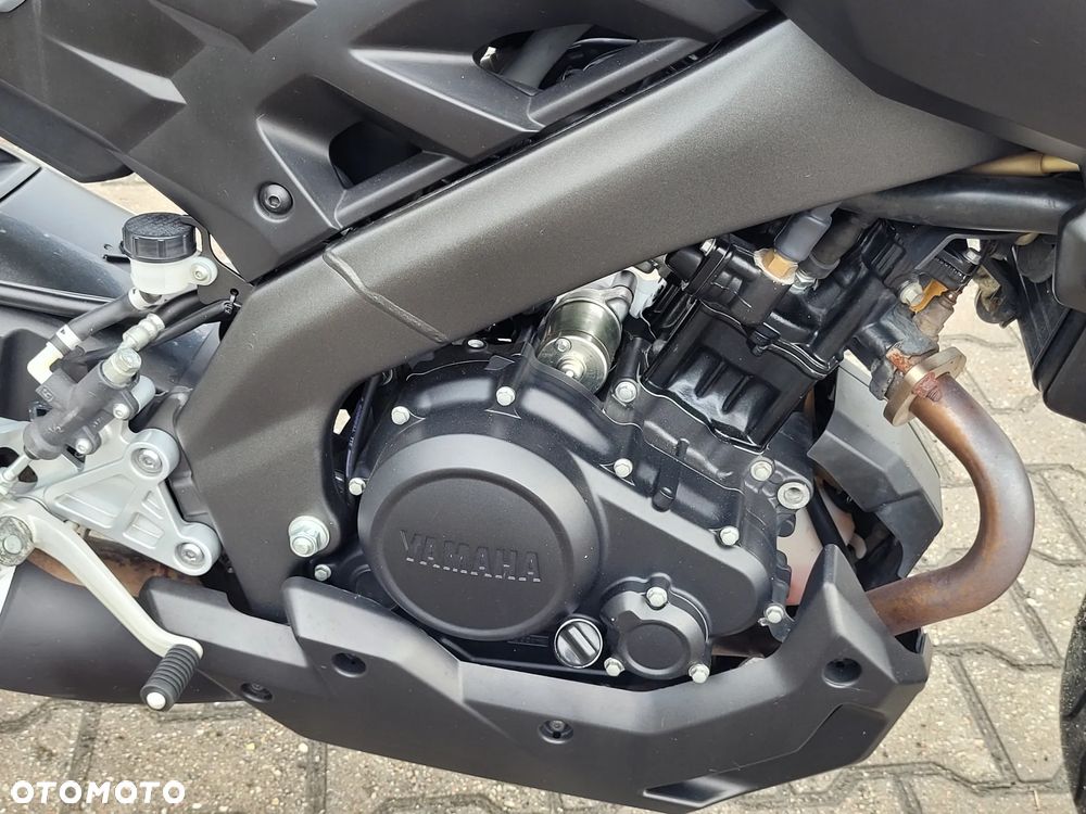 Yamaha MT - 16
