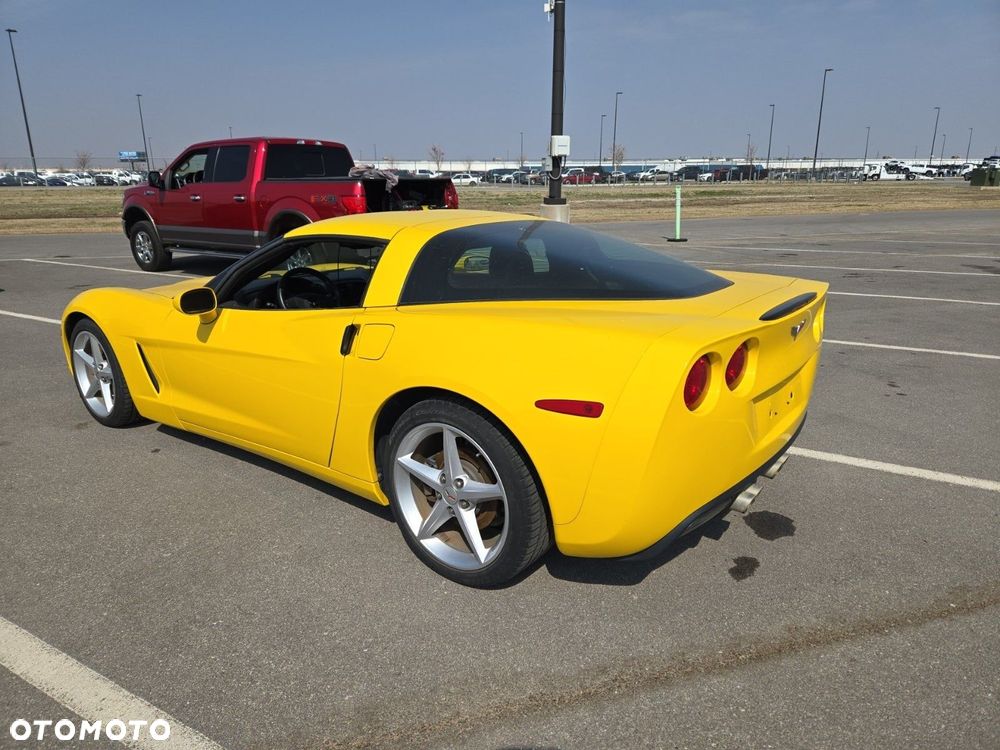 Chevrolet Corvette - 5