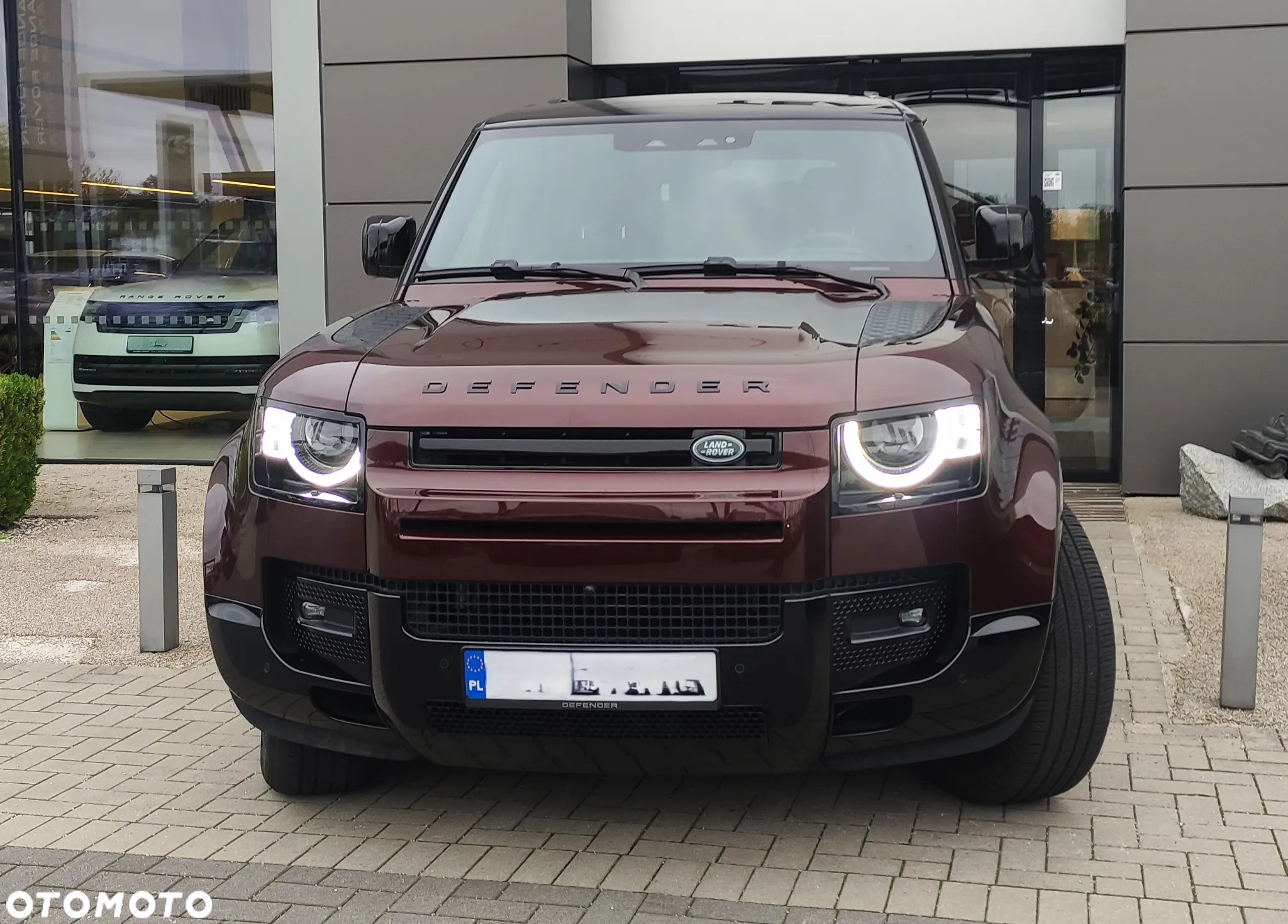 Land Rover Defender - 4