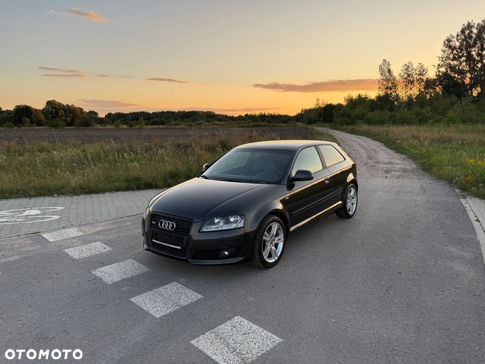 Audi A3 Sportback 1.6 TDI DPF S line Sportpaket - 1