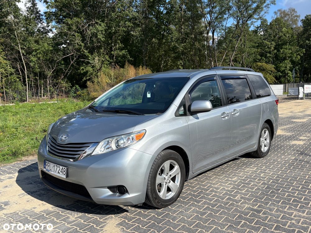 Toyota Sienna 3.5 V6 SE - 8