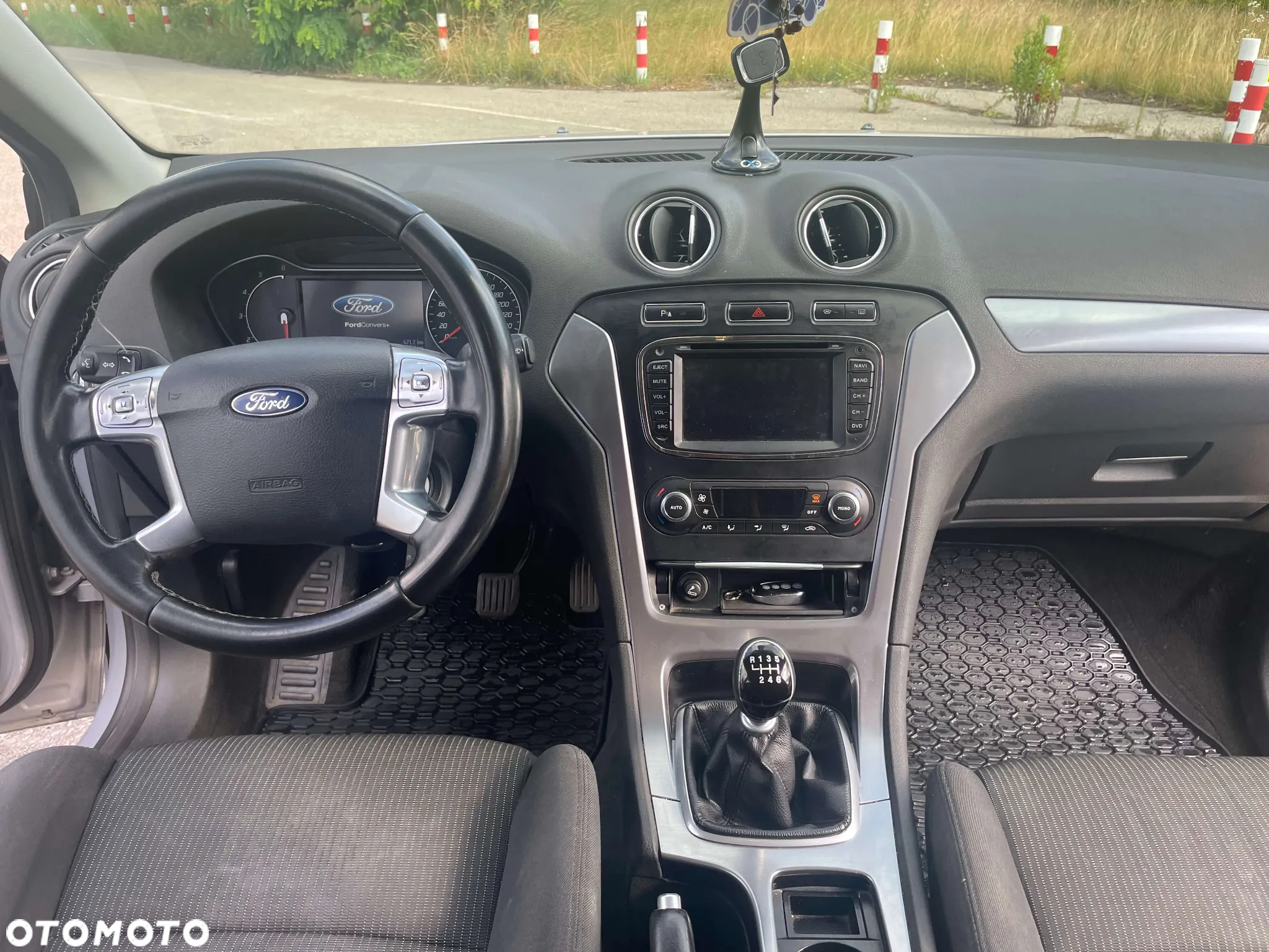 Ford Mondeo - 10