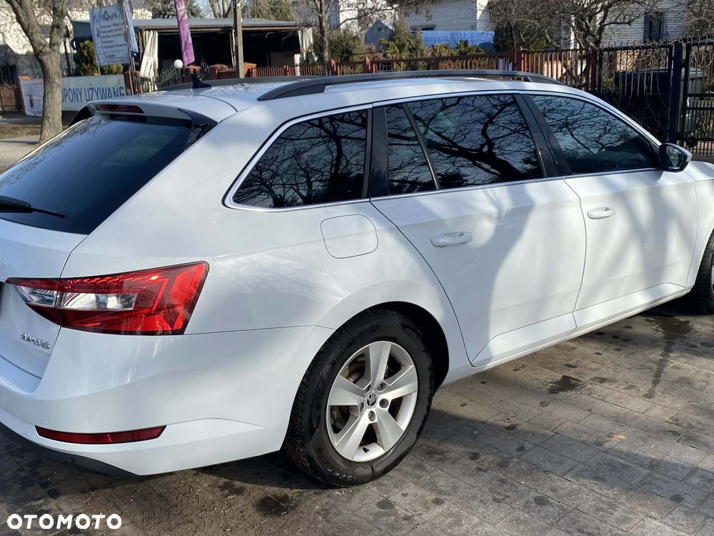 Skoda Superb 1.6 TDI GreenLine - 3
