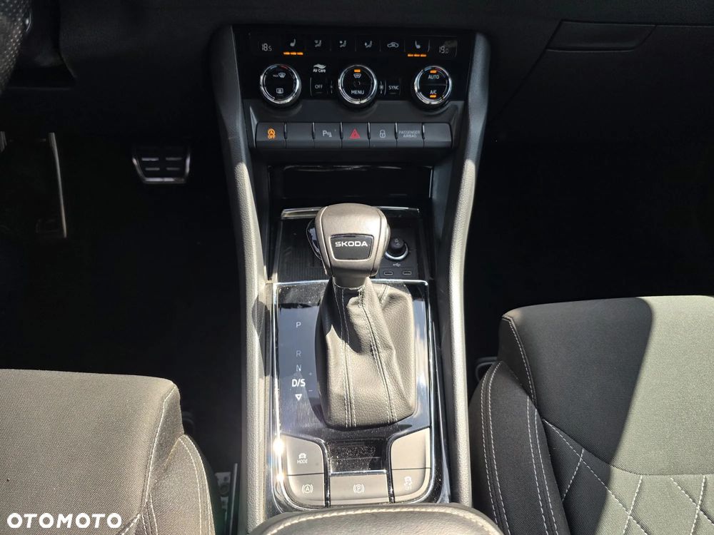Skoda Karoq 1.5 TSI ACT Sportline DSG - 12