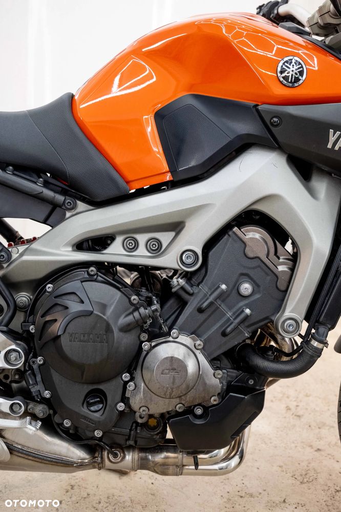 Yamaha MT - 12