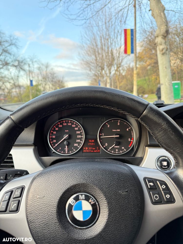 BMW Seria 3 320d - 12