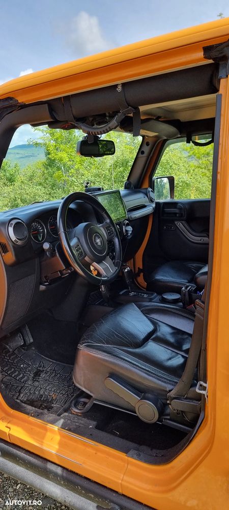 Jeep Wrangler - 8