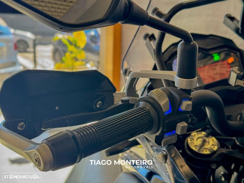 Benelli TRK 502 - 10