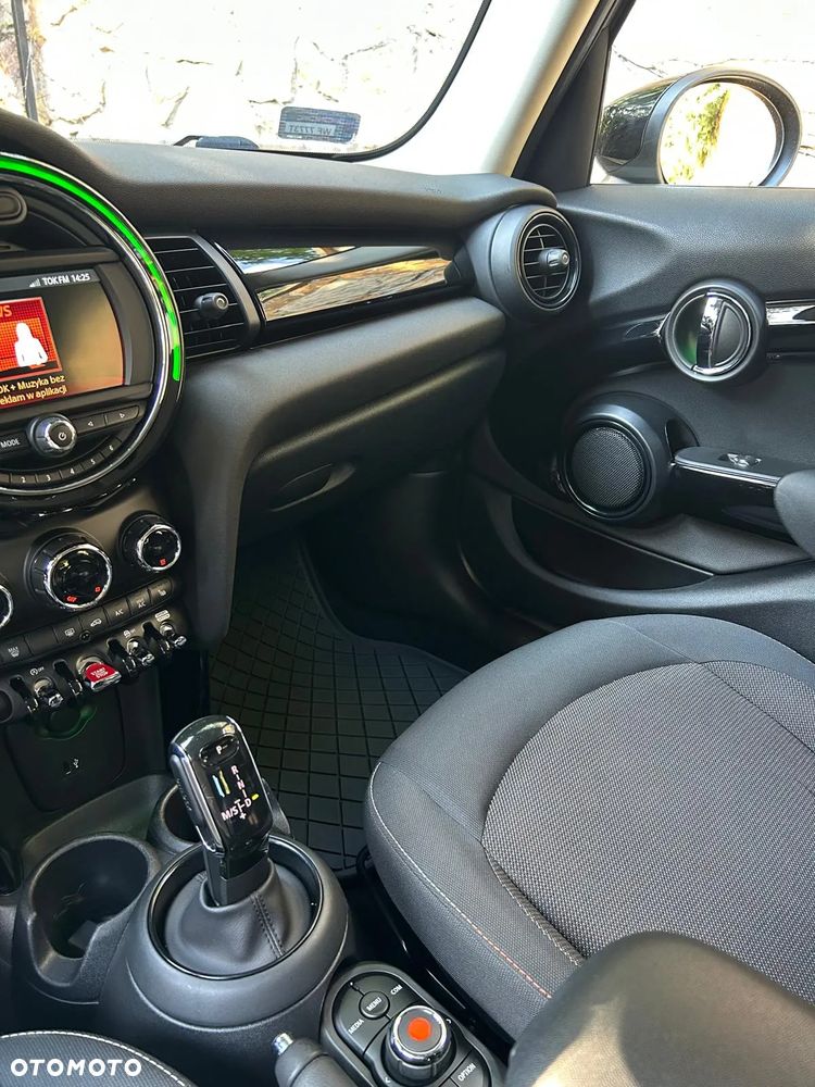 MINI Cooper Standard - 15