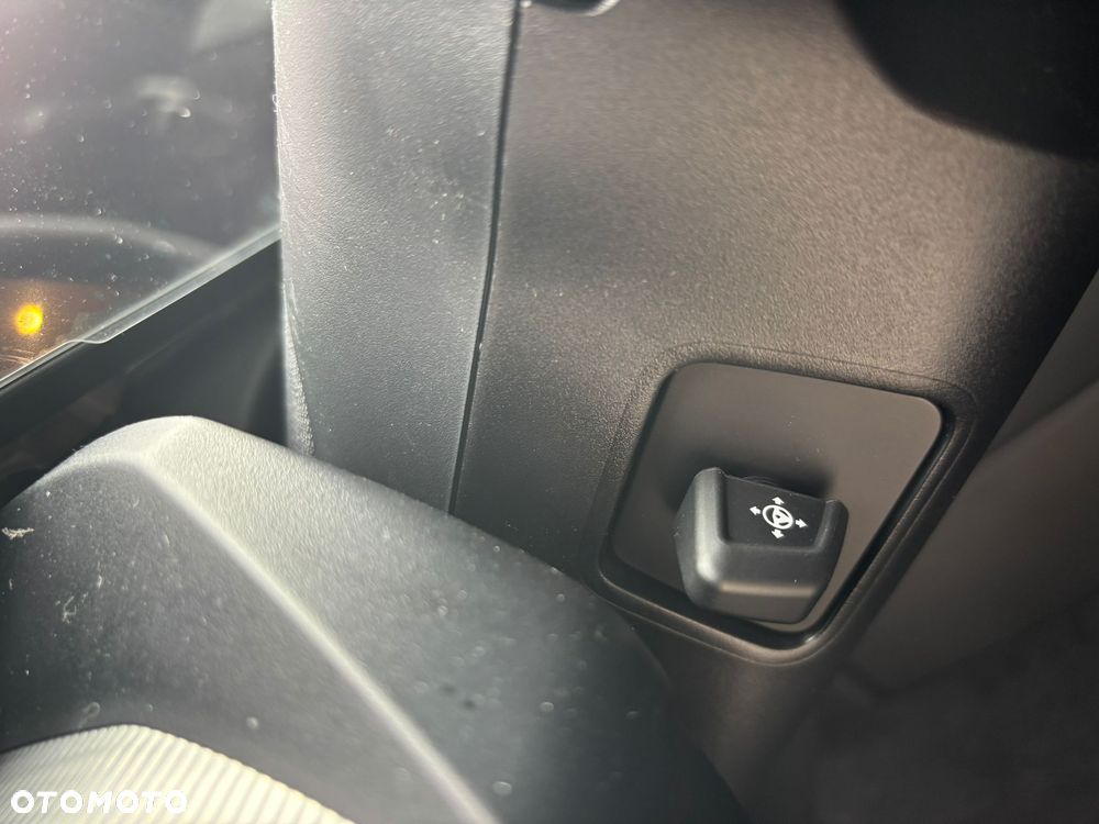 BMW Seria 5 520d xDrive mHEV M Sport - 12