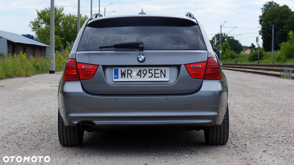 BMW Seria 3 318d DPF - 6