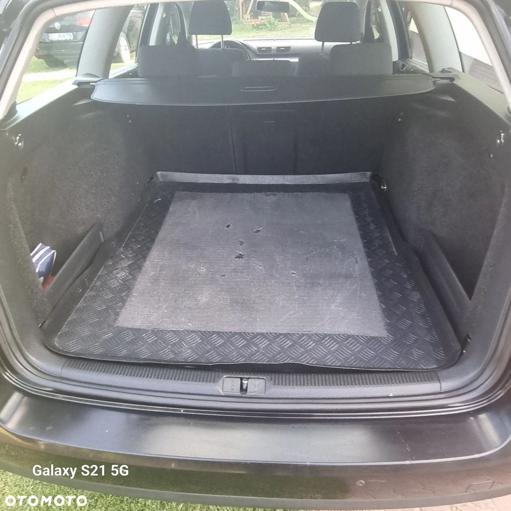 Volkswagen Passat 2.0 TDI Comfortline - 9