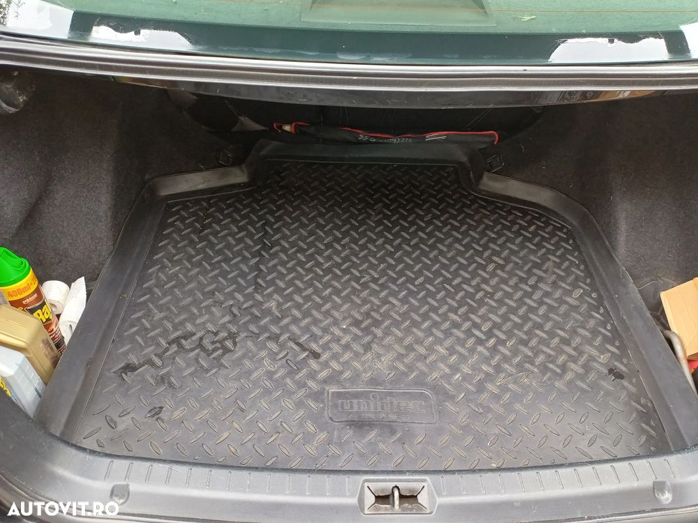 Toyota Avensis 2.0 D-4D - 5